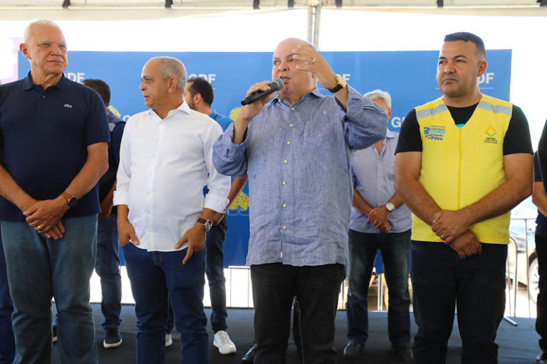 Oficializada, Arapoanga terá creche, escola, UPA e Restaurante Comunitário