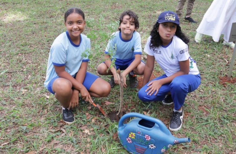 Paco Britto promove oficinas sobre meio ambiente na Escola da Natureza para estudantes do DF