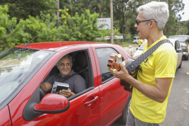 Blitz educativa prepara motoristas para um Carnaval responsável