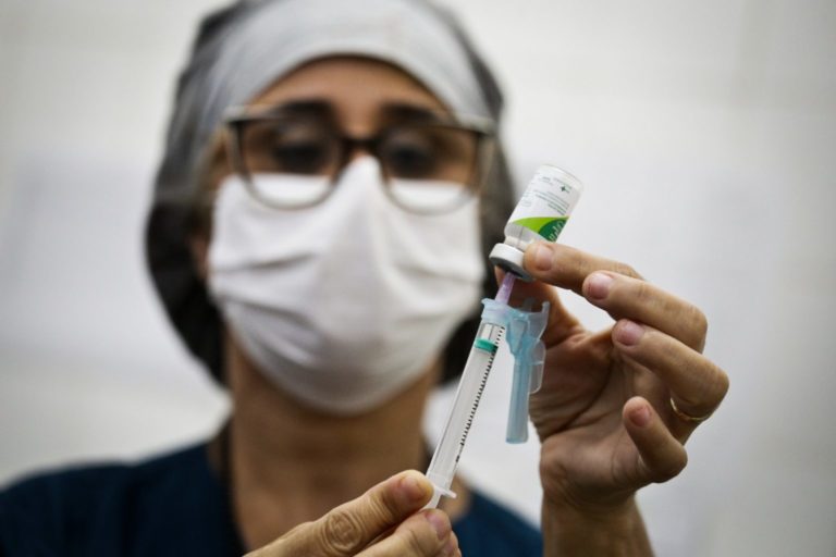 Imunização contra a gripe começa nesta terça-feira (19) em 125 salas de vacina no DF