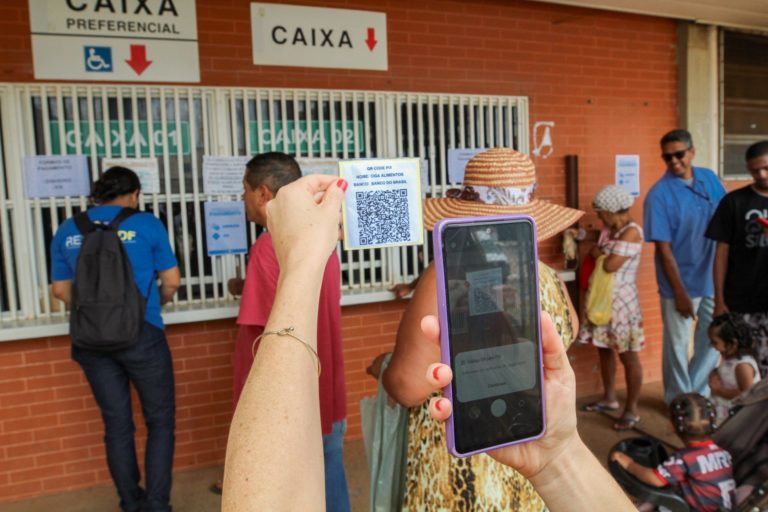 Faz um Pix! Serviços do GDF aceitam pagamento instantâneo e facilitam a vida da população