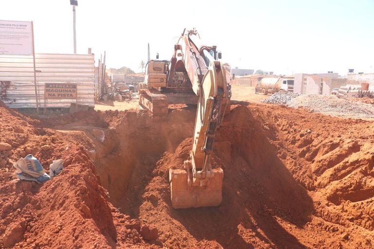 GDF intensifica obras de drenagem e pavimentação no Sol Nascente durante o período de seca