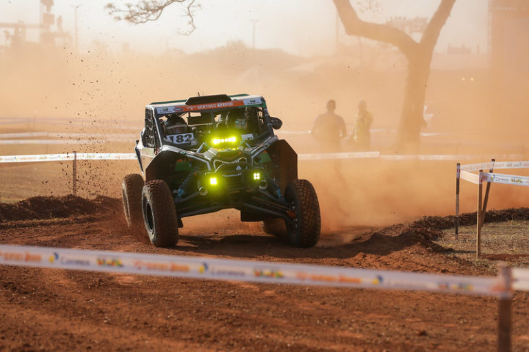 Brasilienses acompanham evento que abre disputa do Rally dos Sertões