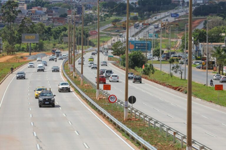 Prazo de renovação do licenciamento de carros para 2024 será de setembro a dezembro